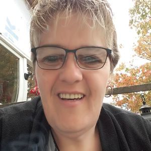 Meet your Posher, April